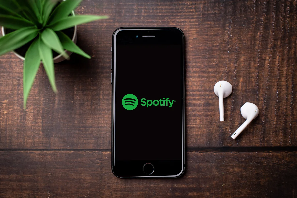 Spotify Analyst Finds Risk-Reward Compelling, But Sees Audiobooks Immaterial Into Year-End And 2023