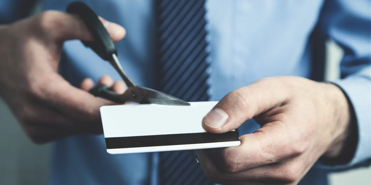 I don’t want to pay the new $895 American Express Platinum fee — but will canceling the card hurt my credit score?