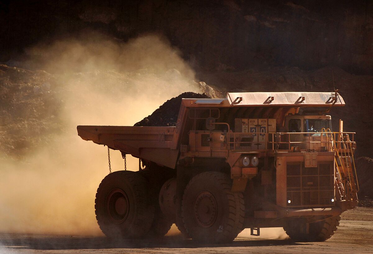 BHP Dethrones CBA as Australia’s Biggest Firm Amid Metals Rally