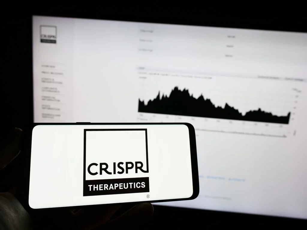 Cathie Wood's Favorite Biotech Stock Is Under Pressure Amid Insider Sales And Slow Revenue Growth: Momentum Score Drops