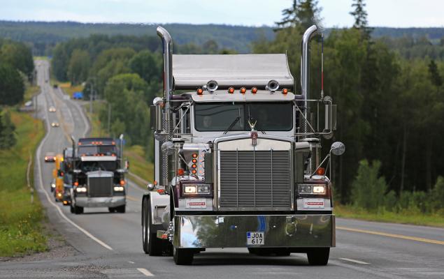 KNX Q3 Earnings Beat Estimates on Truckload Pricing Gains