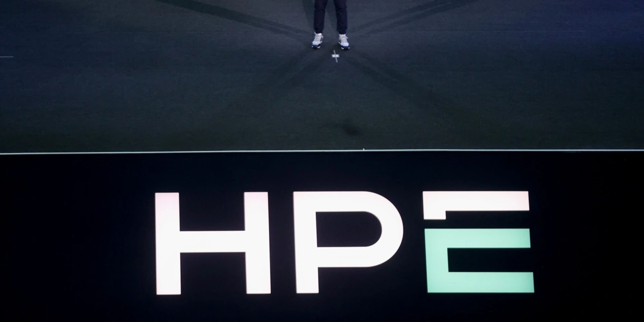 HPE Says Customers’ AI Delays Weighing on Sales