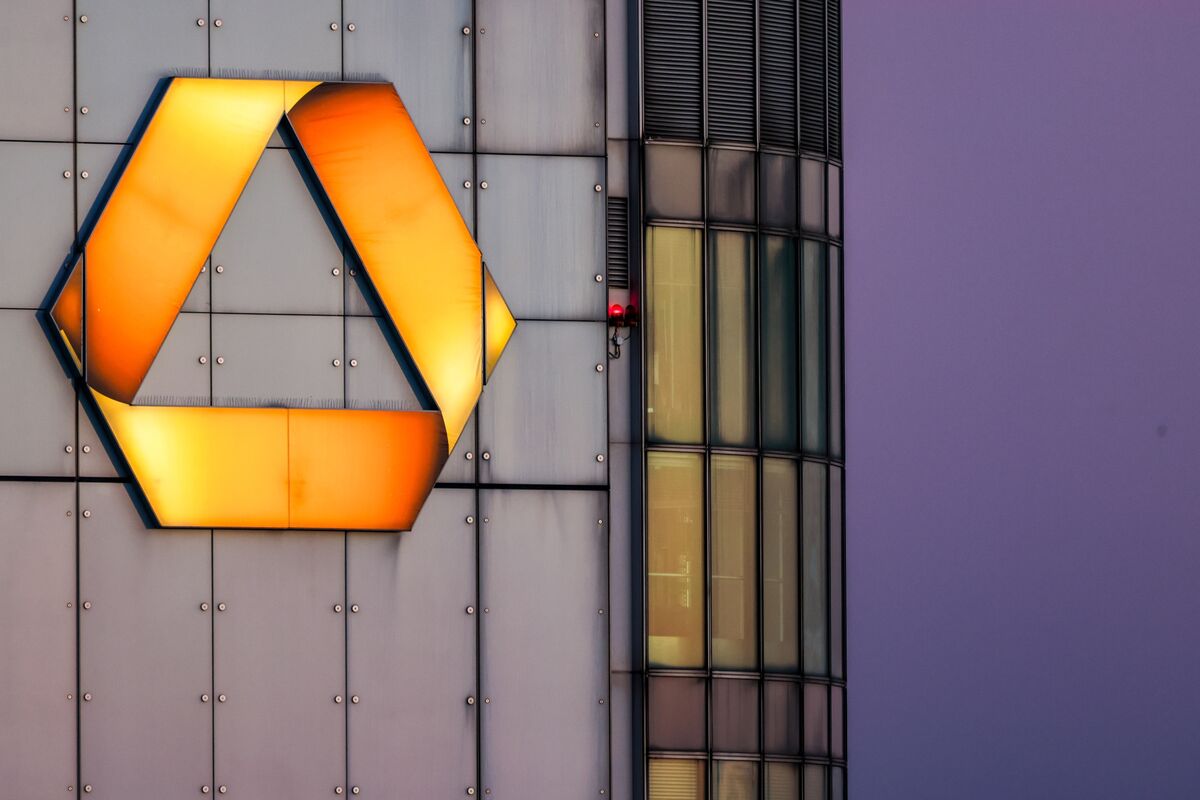 Commerzbank Raises Outlook for Lending Income as Profit Misses