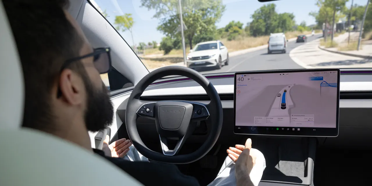 Tesla Stock Drops. 5-Day Winning Streak at Risk Amid AI Fog.