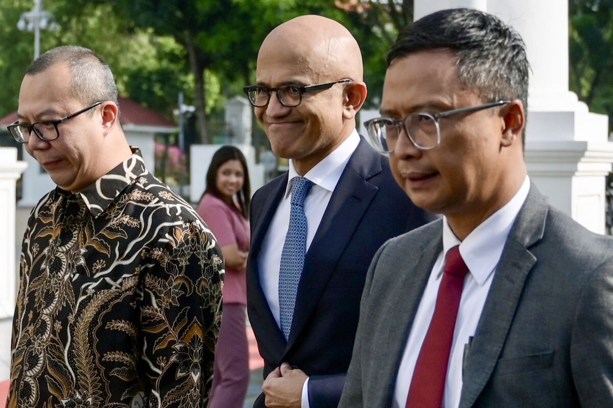 Microsoft to Invest $1.7 Billion in Cloud, AI Tech in Indonesia - Bloomberg