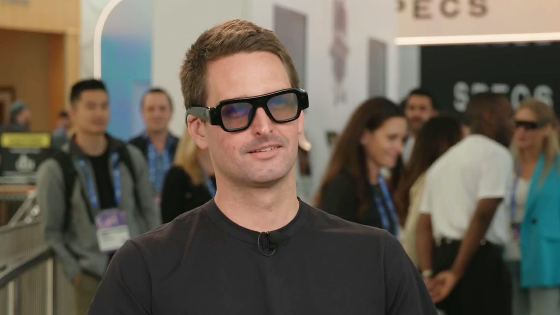 A massive trade just happens in surging shares of Snap