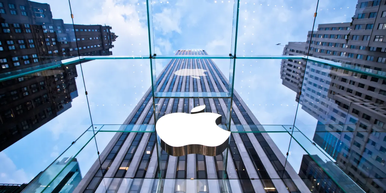 Apple’s ‘Wait and See’ AI Strategy Just Earned the Stock an Upgrade