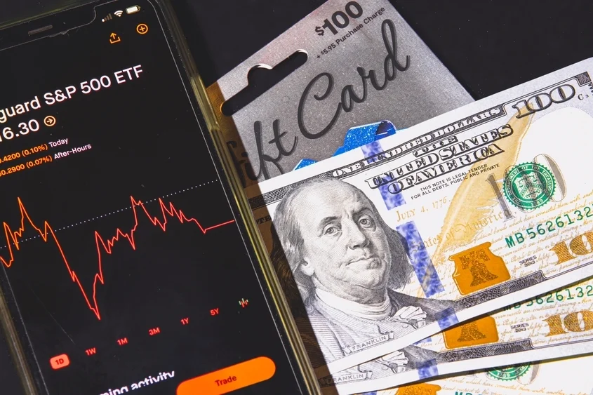 VOO Gets Some Love As Investors Say 'No Thanks' To Magnificent 7 Stocks