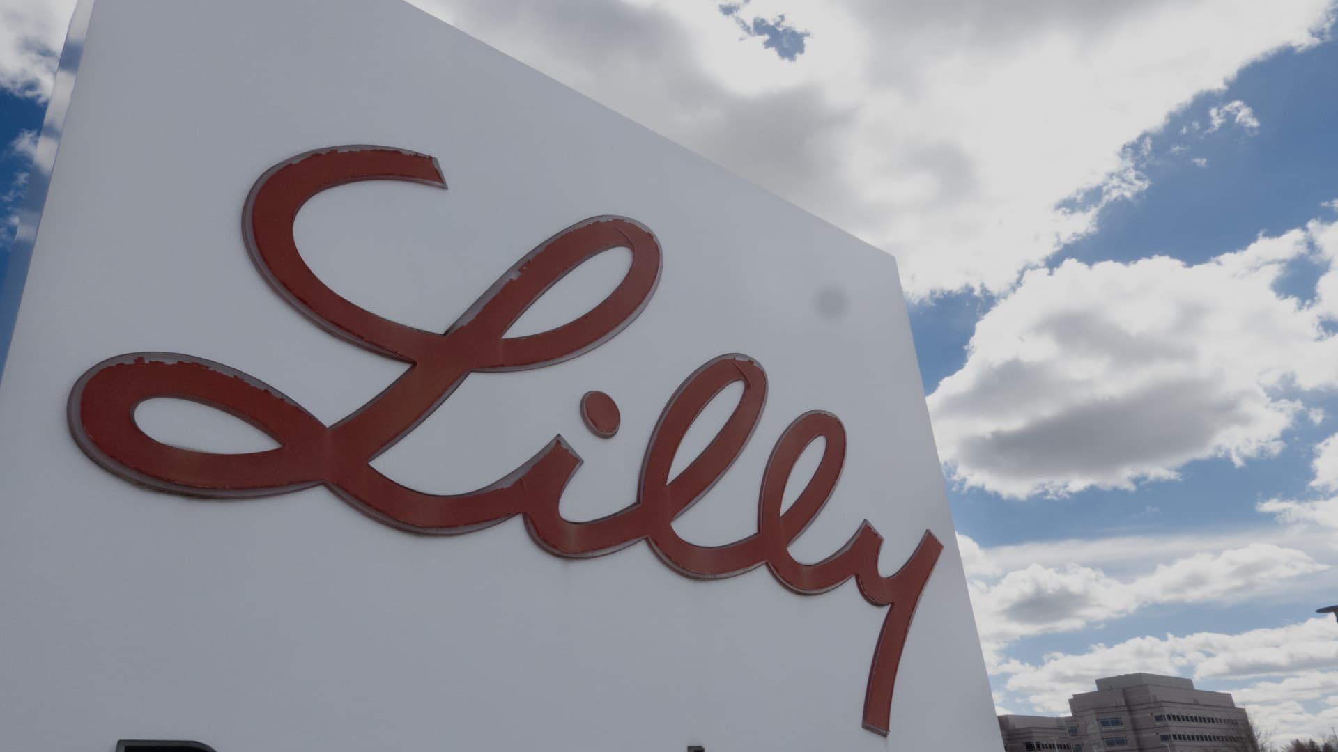 Eli Lilly hits $1 trillion market value, a first for a health-care company