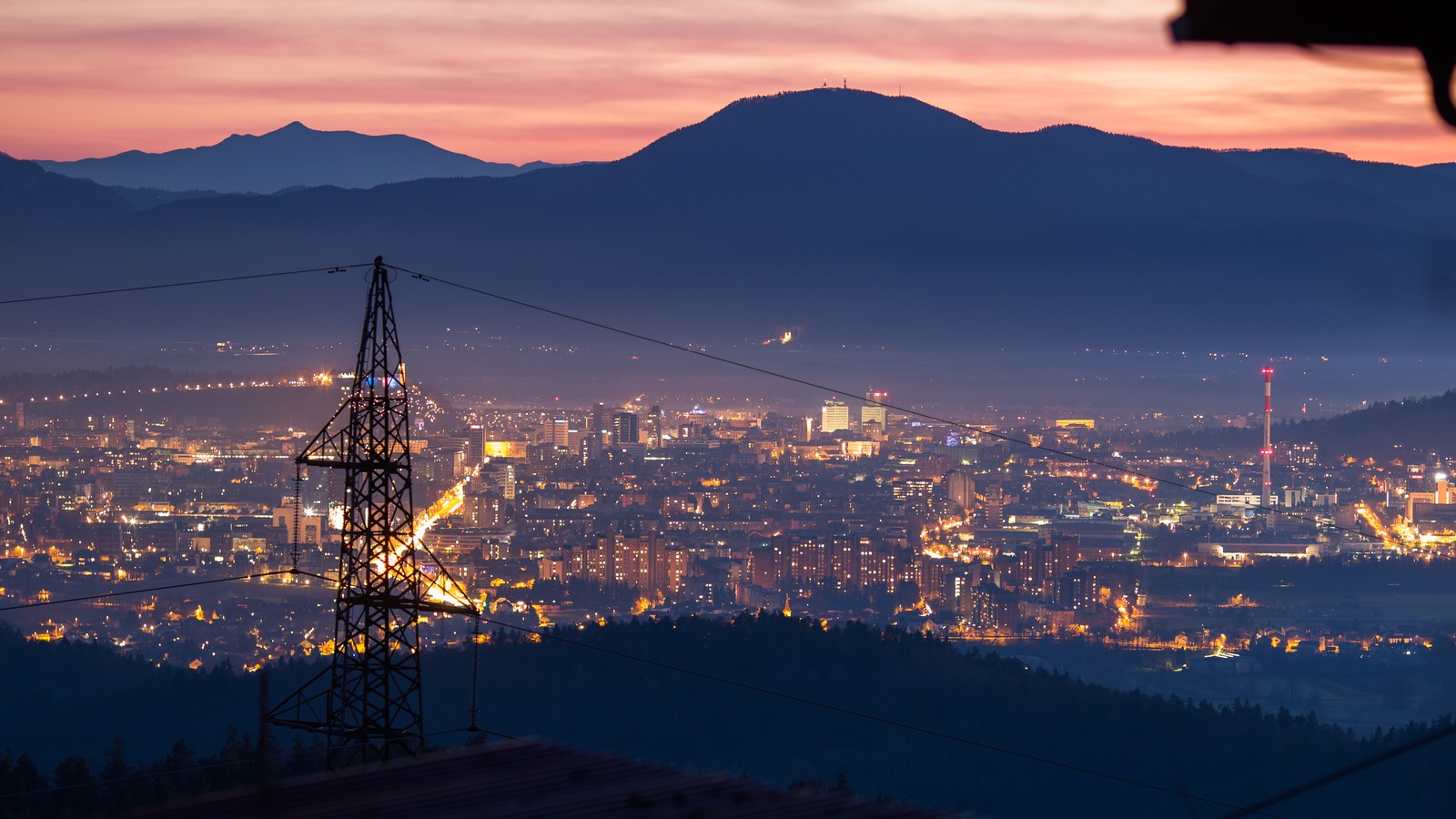 Should Roof Repair Filing Require Action From Portland General Electric Stock Investors?