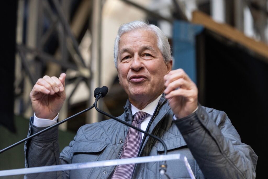 Jamie Dimon Sees Echoes Of Past Crashes In Today's 'Gung Ho' Market Sentiment: 'Doesn't Give Me Comfort'