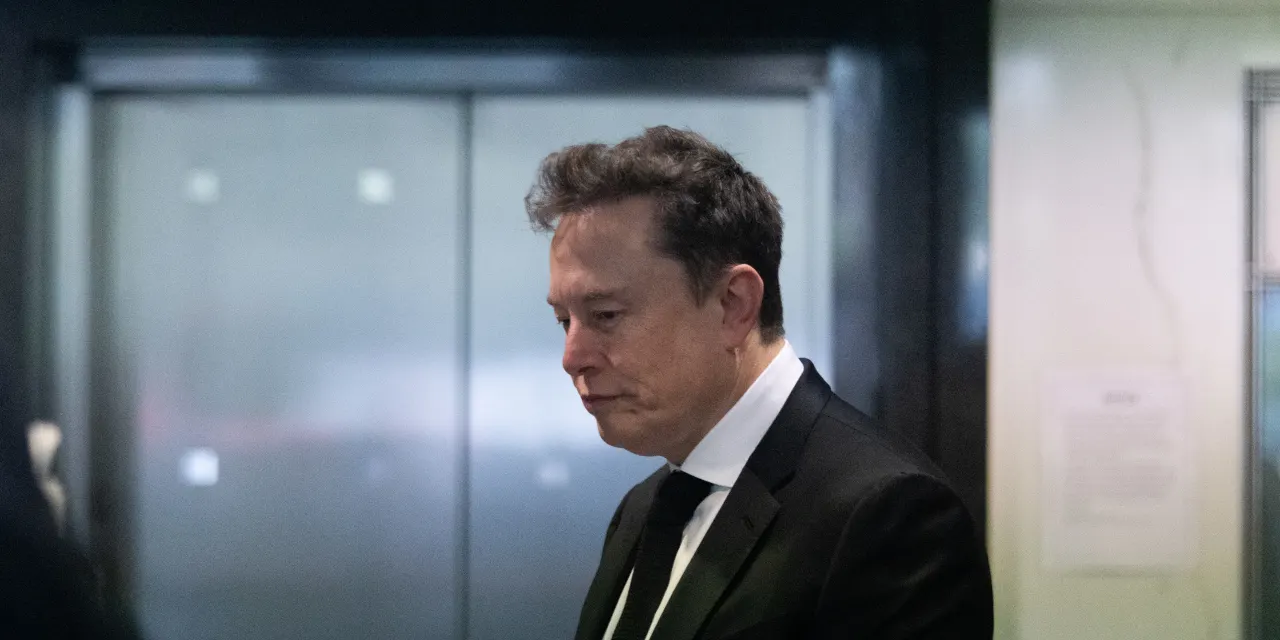 A major union warns members and regulators that Elon Musk’s SpaceX IPO ‘defies’ financial logic