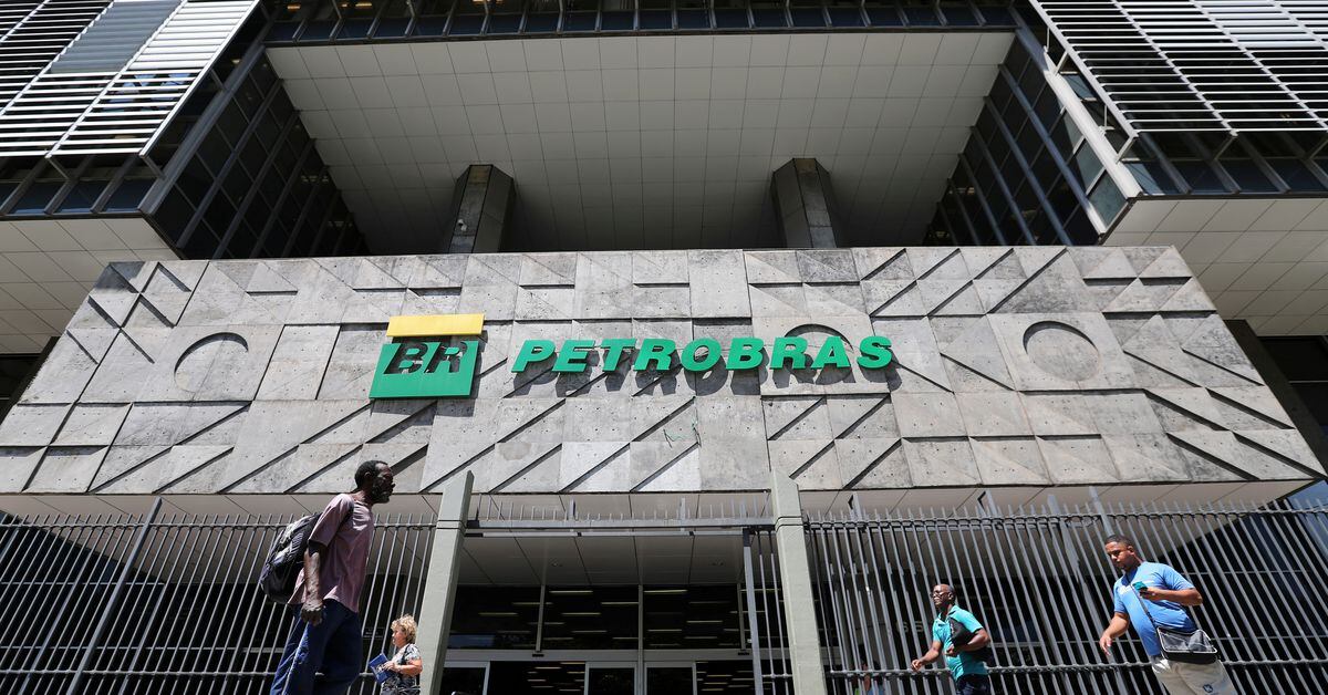 Brazil names back up candidates for Petrobras' new board - Reuters