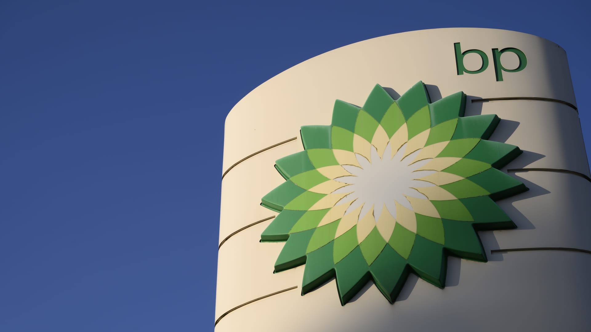 Oil giant BP posts 49% drop in first-quarter profit on weaker crude prices