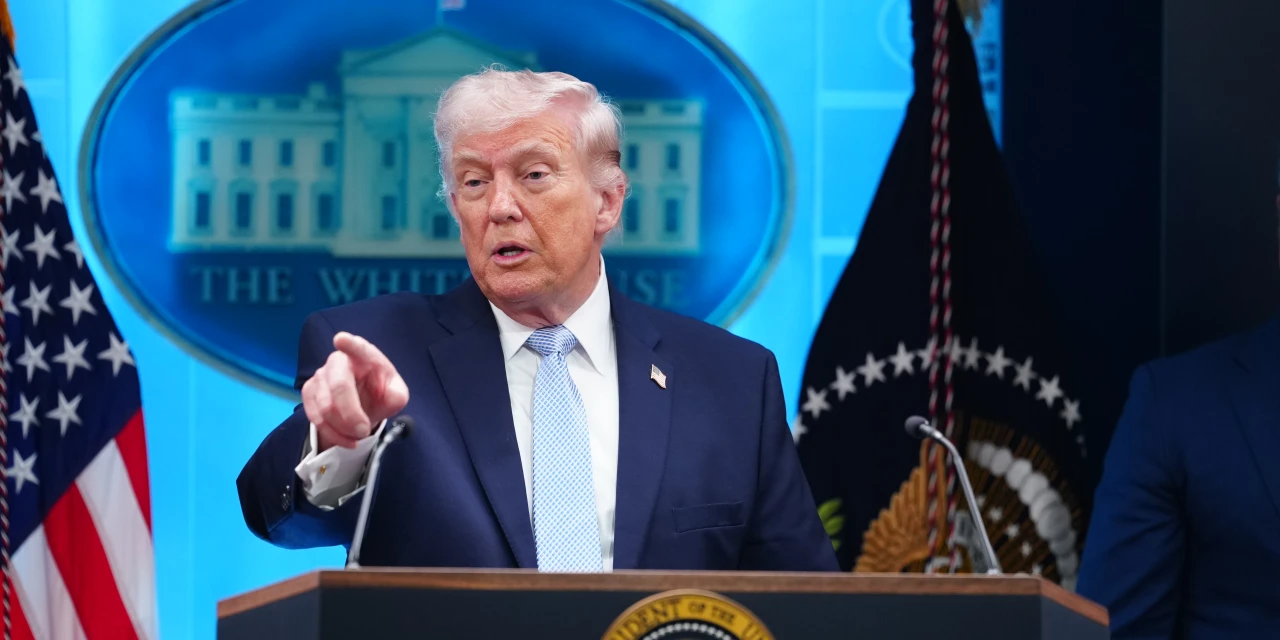 Iranians Convene Along Bridges, at Power Plants