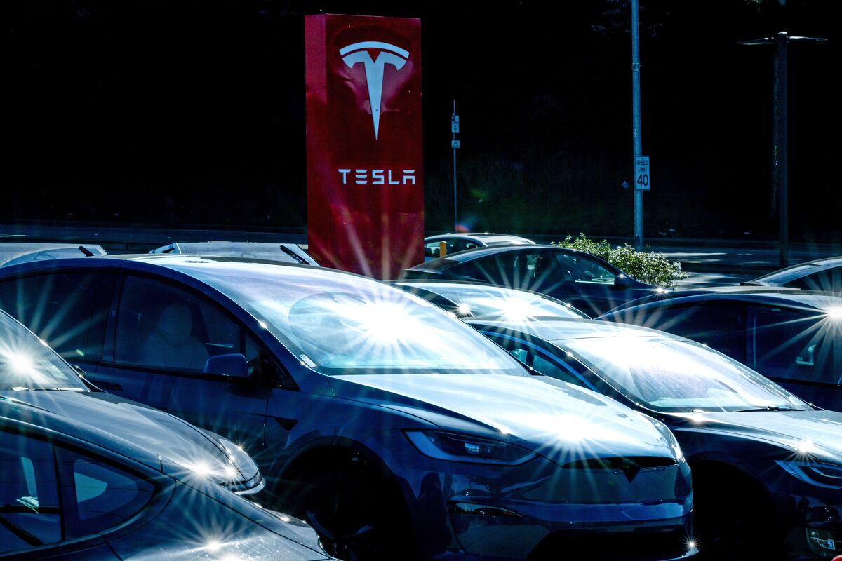 Tesla’s Sky High Valuation Prompts Morgan Stanley to Cut Rating