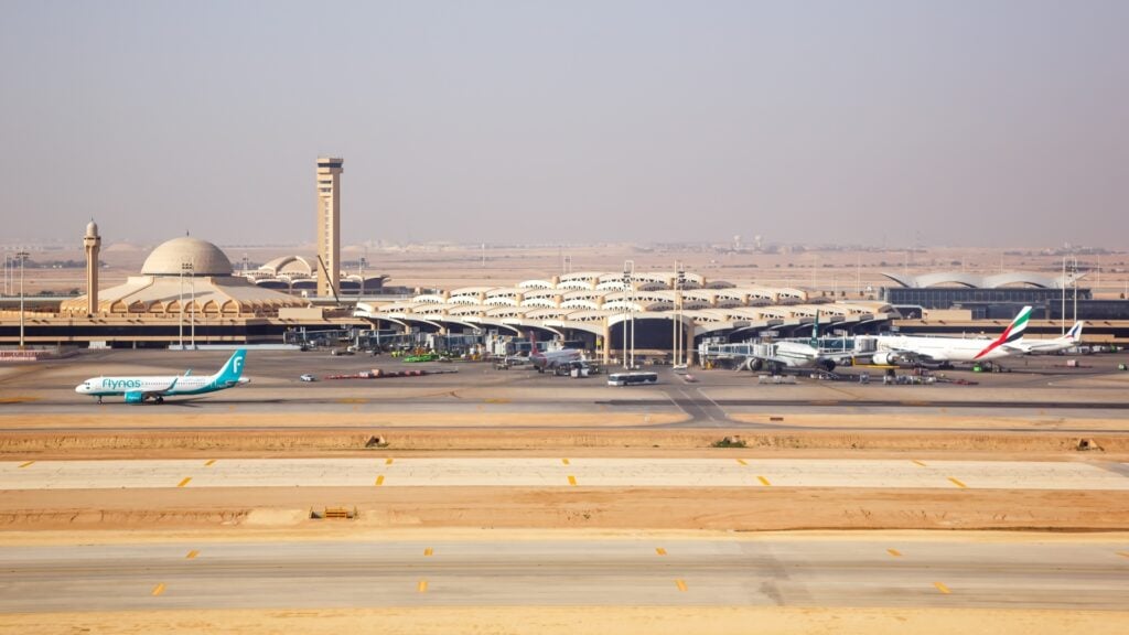 Saudi Minister Vows ‘Serious’ Response to Deadly Airport Attack as Crypto Bettors Wager on Houthi Forces Entering Kingdom