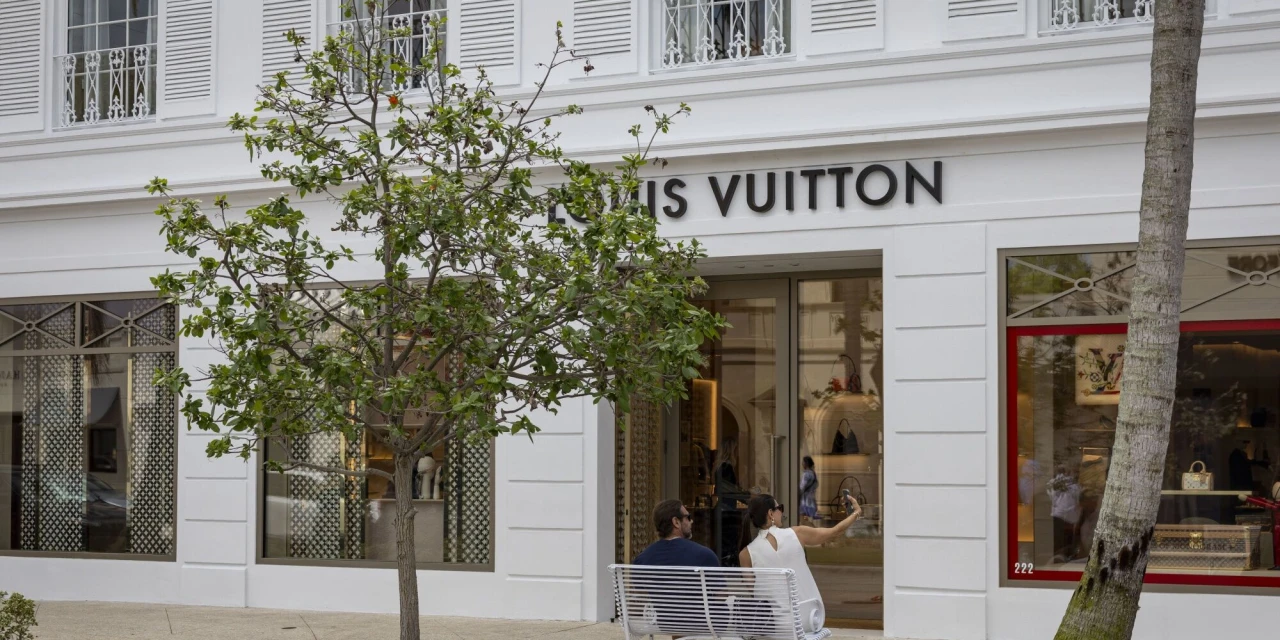 Stocks to Watch: LVMH, JPMorgan, American Airlines