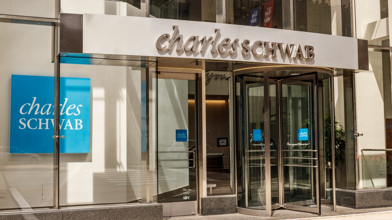 Charles Schwab vs. Fidelity: Which Dividend ETF Reigns Supreme?
