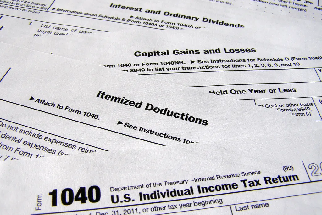 These 5 Dividend Stocks Lose the Most to Taxes Outside a Roth
