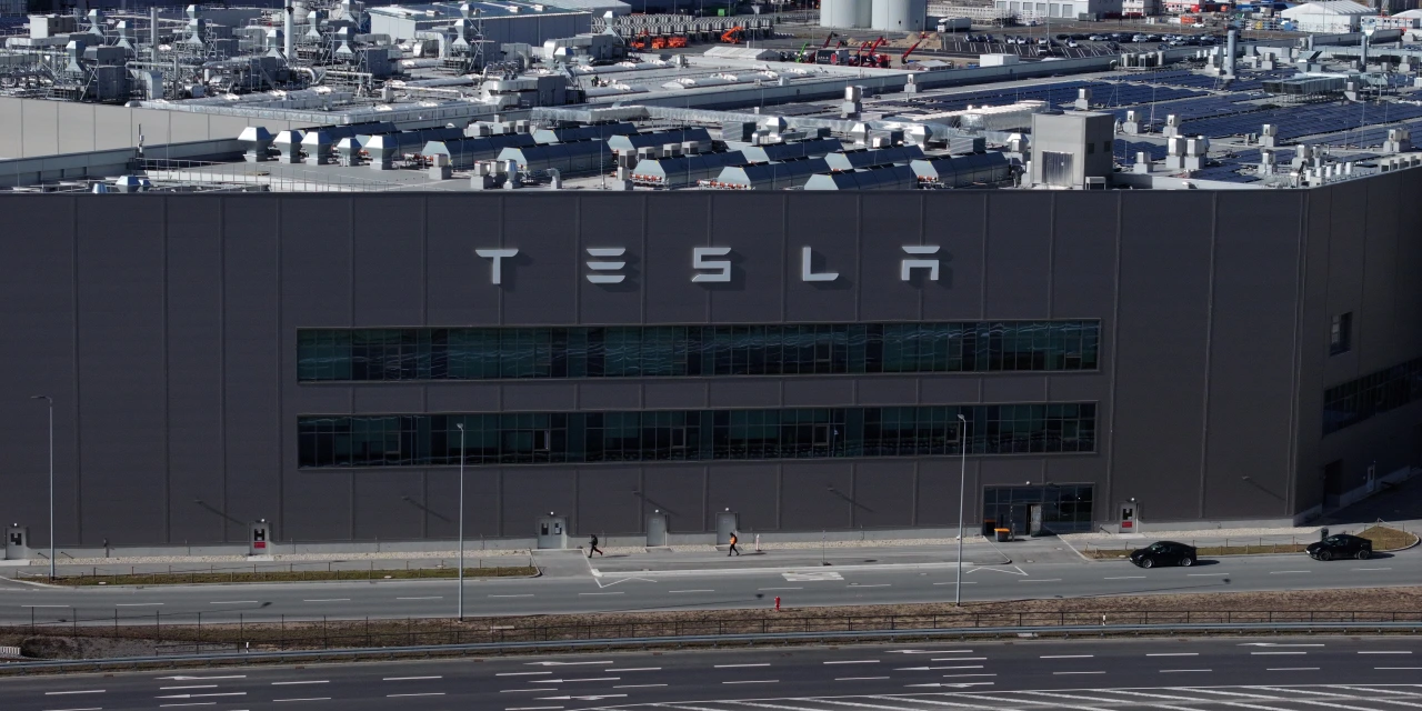 Tesla to Inject $250 Million into German Factory