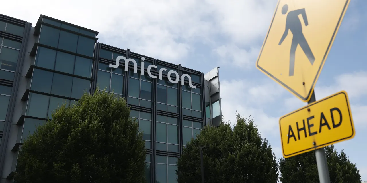 This Micron stock chart is sending an ominous signal, if history is any guide