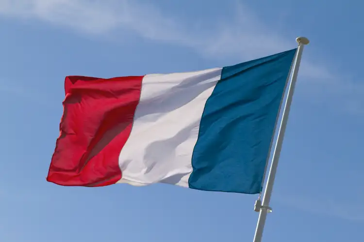 France trade balance deteriorates in Q2