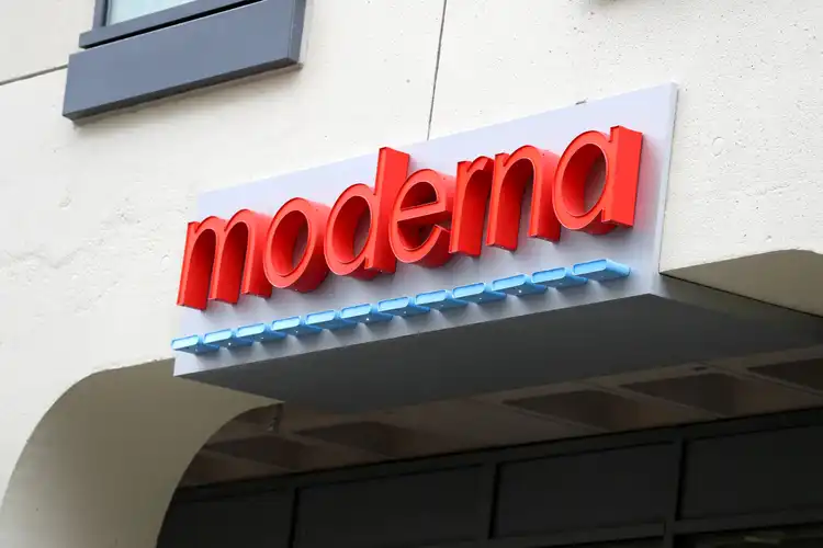 Moderna stock on track for the eighth consecutive day of losses - Seeking Alpha