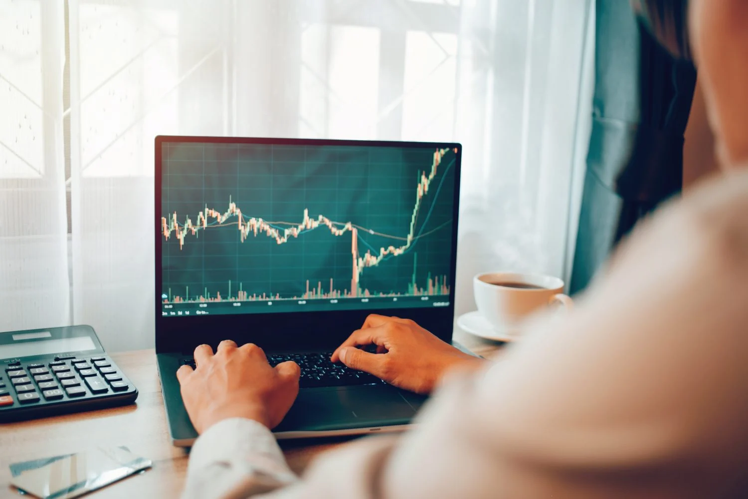 Forget VOO: Fidelity's Tech ETF Is Up 29% While the Broad Market Lags
