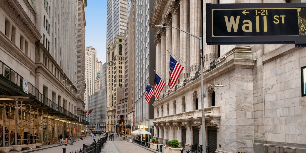 Corporate earnings are growing much faster than the economy. What Goldman strategists say about bubble concerns.