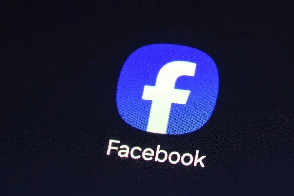 Facebook Tests 'Project Luna': Will It Challenge ChatGPT?