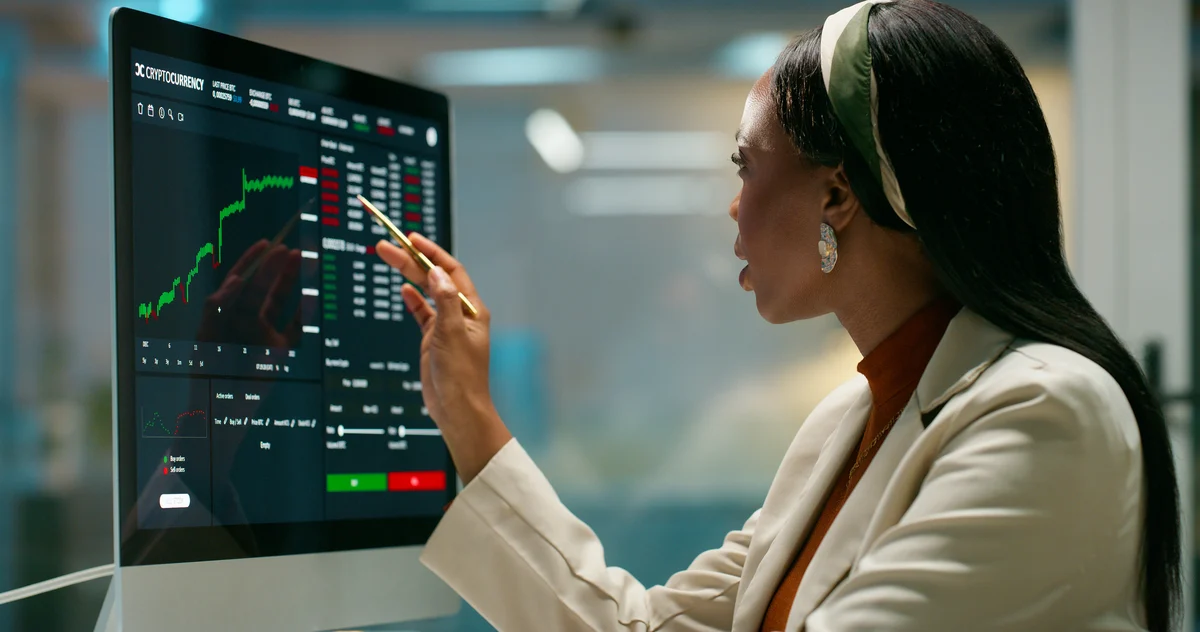 Happen Bank Is Crushing SoFi This Year. Here's the Reason Why It's Still the Better Buy.