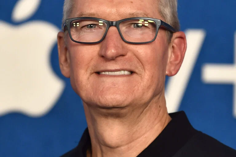 Apple May 'Up Its Numbers' Amid China Tariff Truce: Trump Talks $500 Billion US Investment After Tim Cook Call
