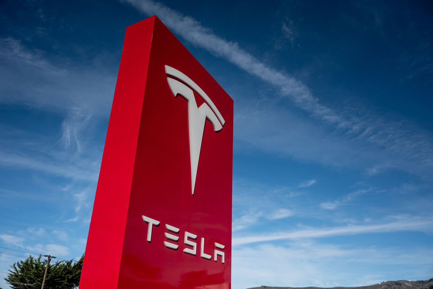 Top Stock Movers Now: Tesla, Google Parent Alphabet, Carvana, Novo Nordisk, and More