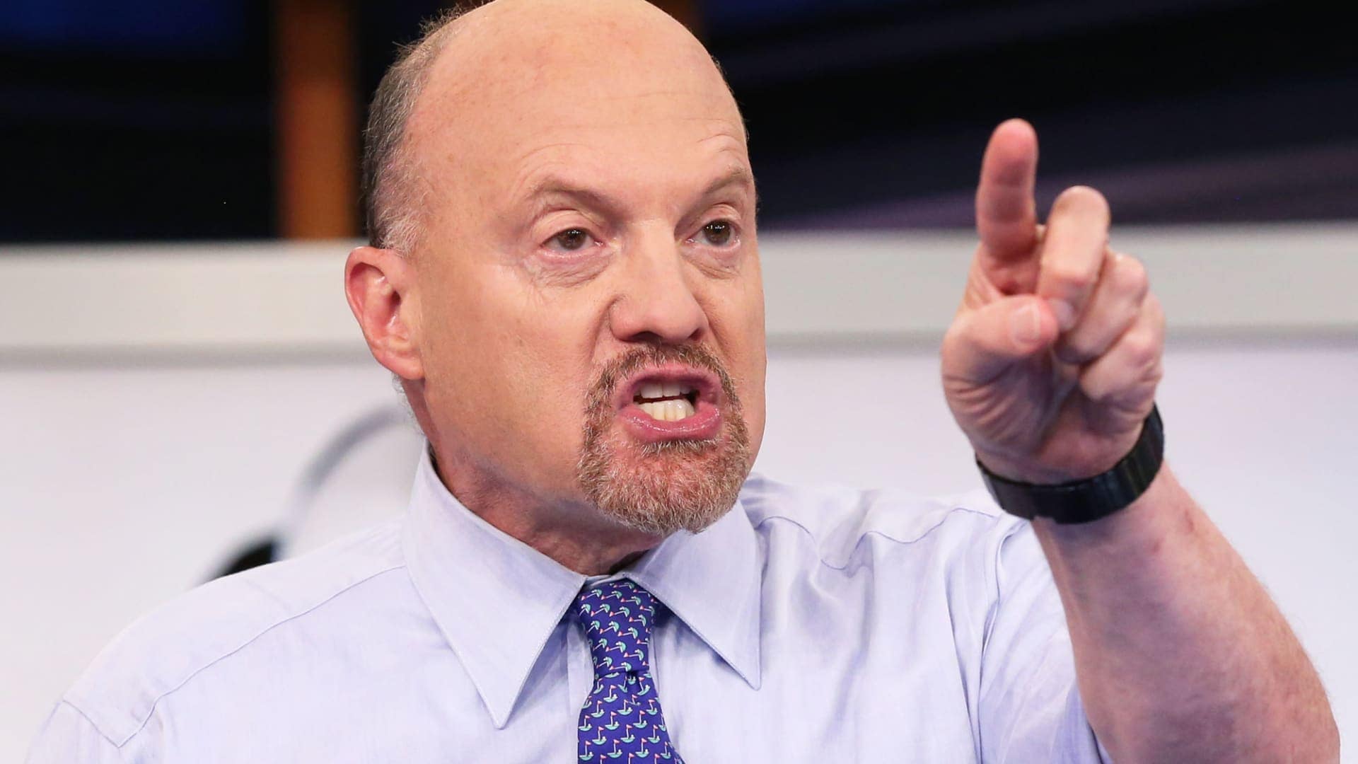 Jim Cramer Says Netflix "Too Cheap" To Overlook As Deutsche Bank Upgrades Stock To Buy