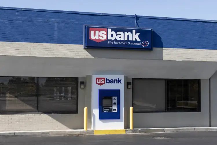U.S. Bancorp to raise dividend 4% after Fed stress test