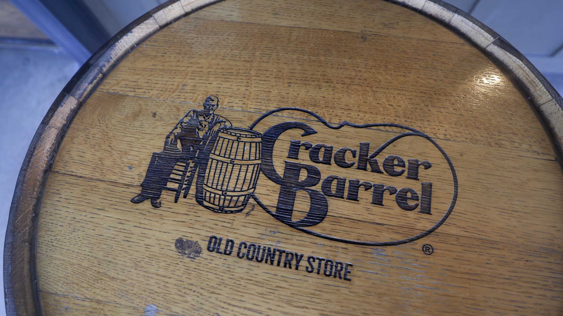Cracker Barrel shares rise after restaurant chain gets rid of controversial new logo