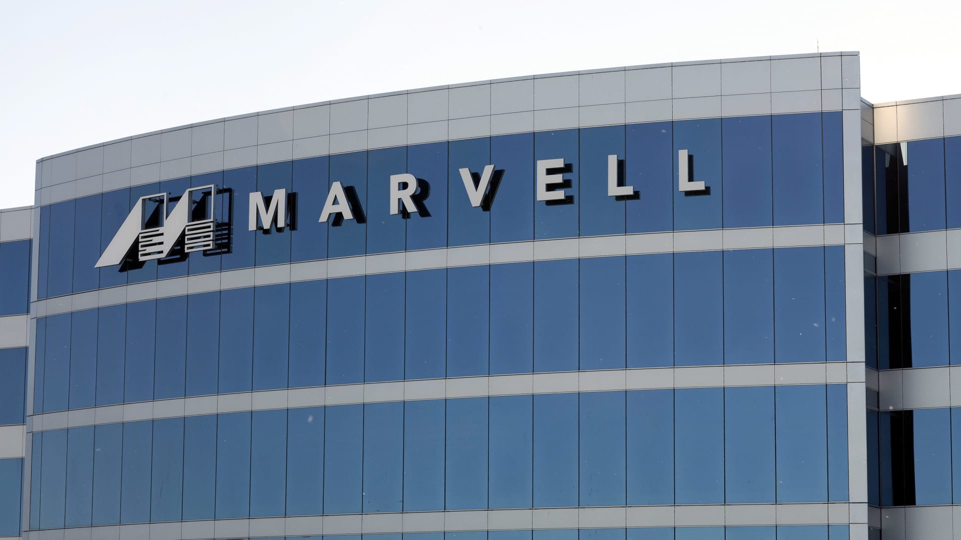 Top Wall Street analysts like these 3 stocks for their long-term prospects