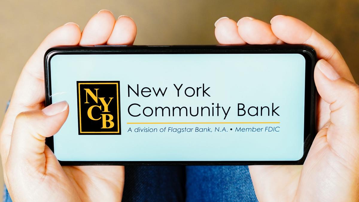 NYCB to sell $5B worth of loans to JPMorgan
