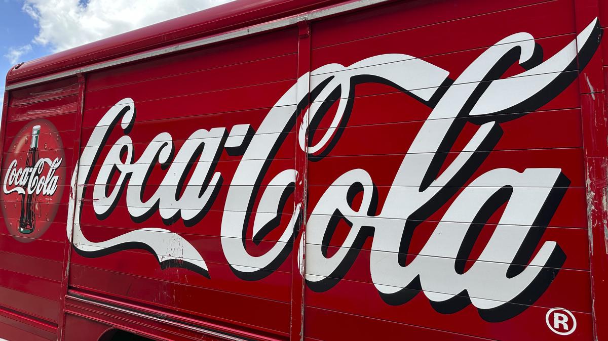 Coca-Cola posts earnings beat, raises full-year guidance