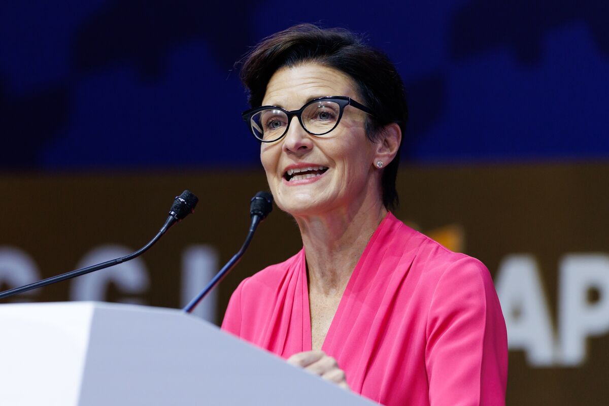 Citi Lifts CEO Fraser’s Pay 22% to $42 Million After Stock Surge