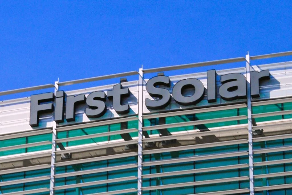 First Solar Stock Craters As Q4 Earnings Miss Estimates