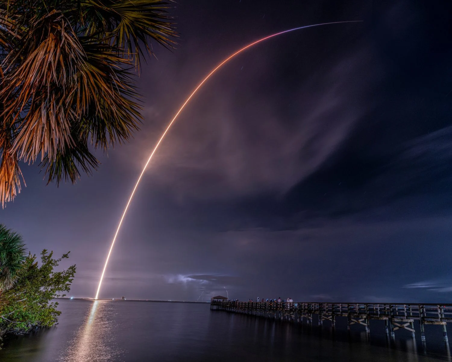 As SpaceX Shares Continue To Plummet, One Analyst Says Now Is the Time To Buy With 110% Upside