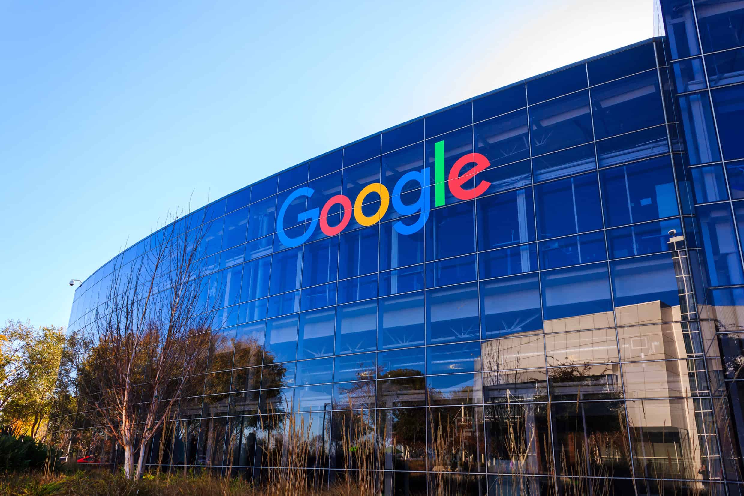 Warren Buffett's Berkshire Hathaway Just More Than Tripled Its Stake in Alphabet