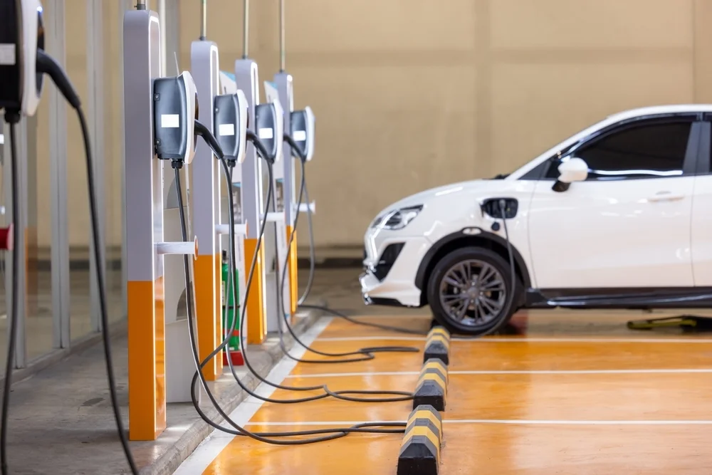 While Tesla Is Warning Trump, These Two Rivals Are Quietly Hitting Fresh Highs On Wall Street As EPA Seeks To Repeal 2009 Endangerment Finding