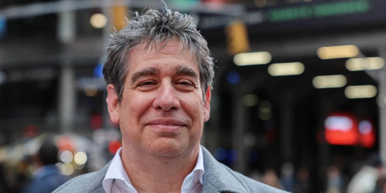 Palo Alto Networks Founder Agrees to Buy California Bank for AI Revamp