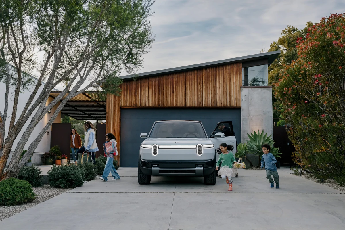 Rivian vs. the S&P 500: Which Investment Wins Through 2030?