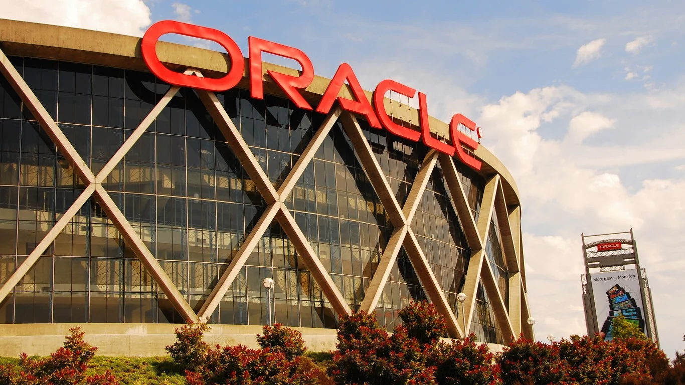 Oracle's $40 Billion Financing Plan Signals Risk as Debt Costs Rise