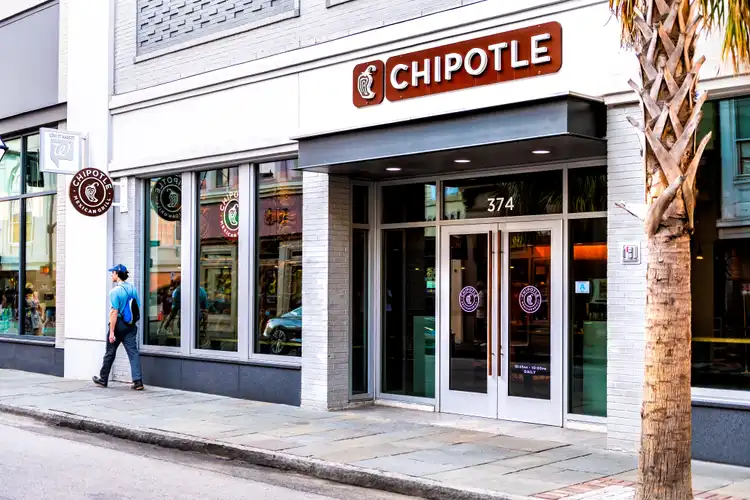 Chipotle pares big gain after warning of near-term margin pressures
