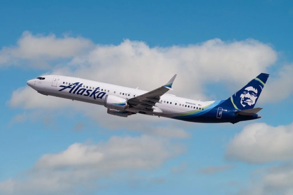 Alaska Air Gears Up For Q1 Print; Here Are The Recent Forecast Changes From Wall Street's Most Accurate Analysts